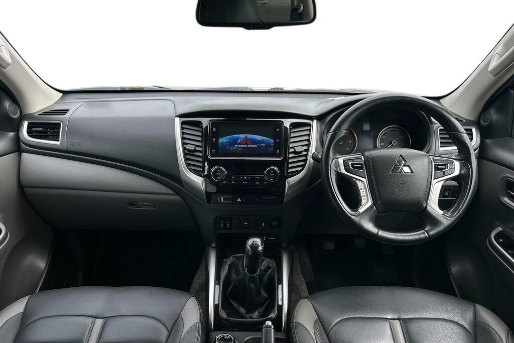 Mitsubishi L200  Black #10
