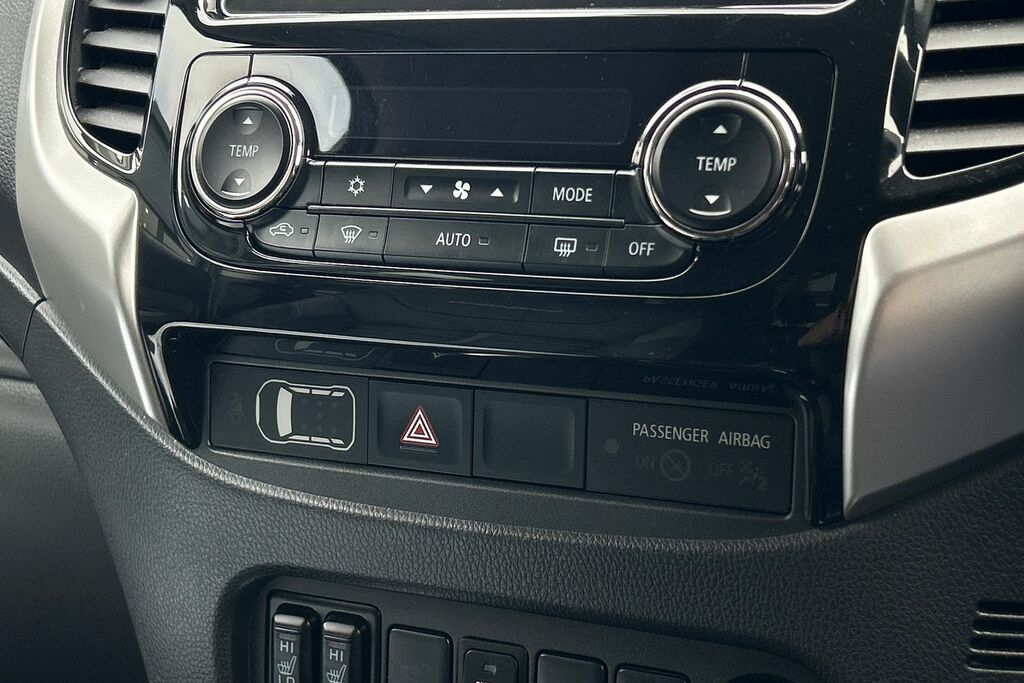 Mitsubishi L200  Black #17