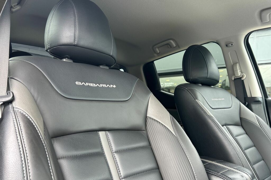 Mitsubishi L200  Black #16