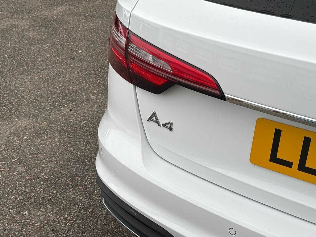 Audi A4 Avant Black Edition Grey #20