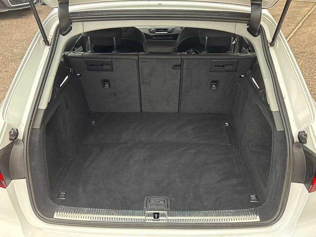 Audi A4 Avant Black Edition Grey #11