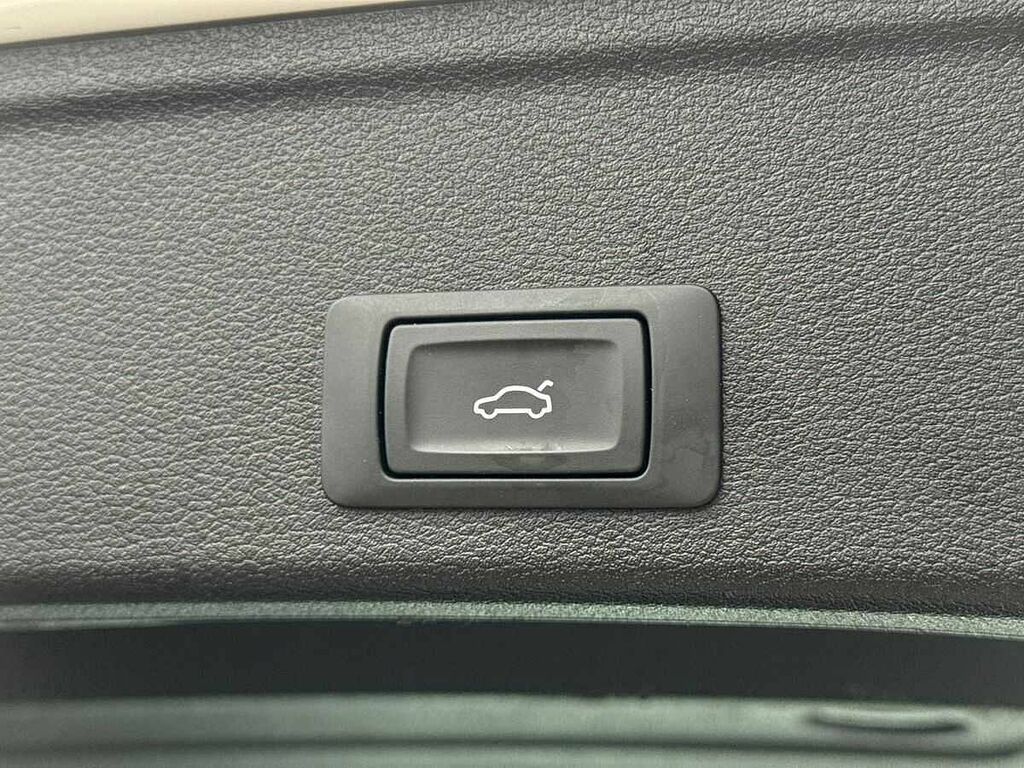 Audi A4 Avant Black Edition Grey #23