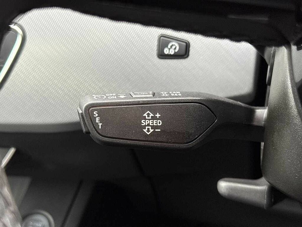 Audi A4 Avant Black Edition Grey #25