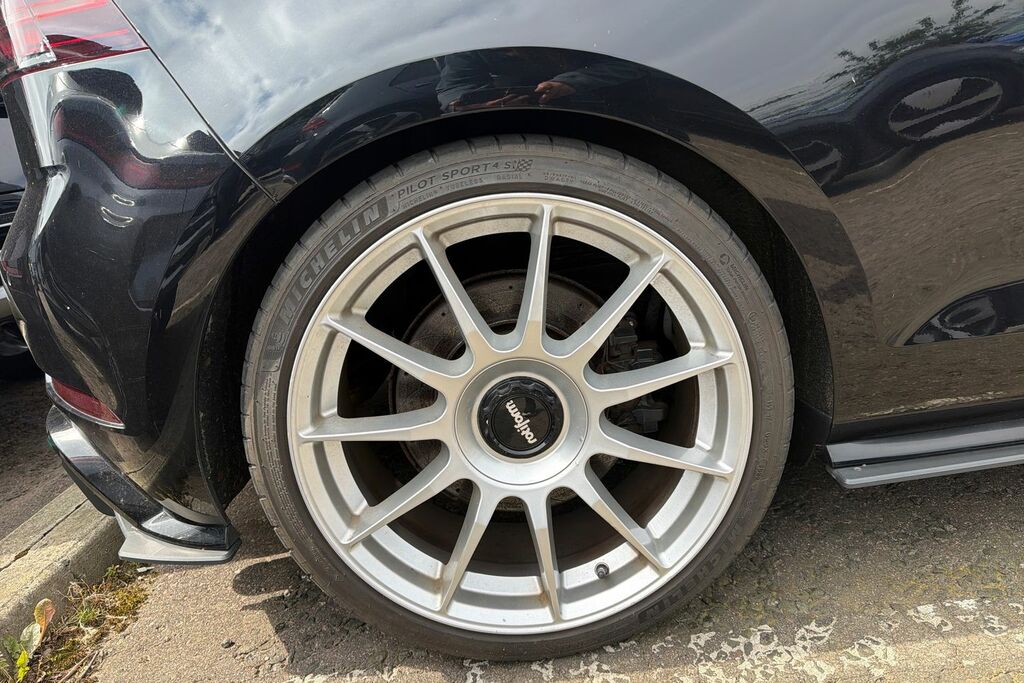 Volkswagen Golf 2.0 Tsi 300 R 4Motion Dsg Black #5