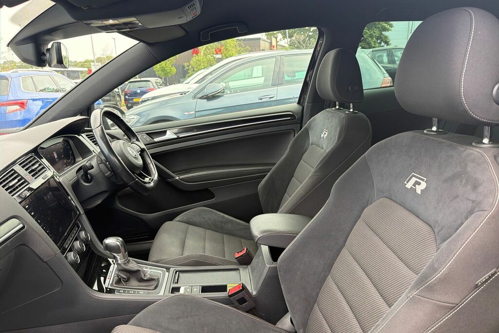 Volkswagen Golf Match Silver #16