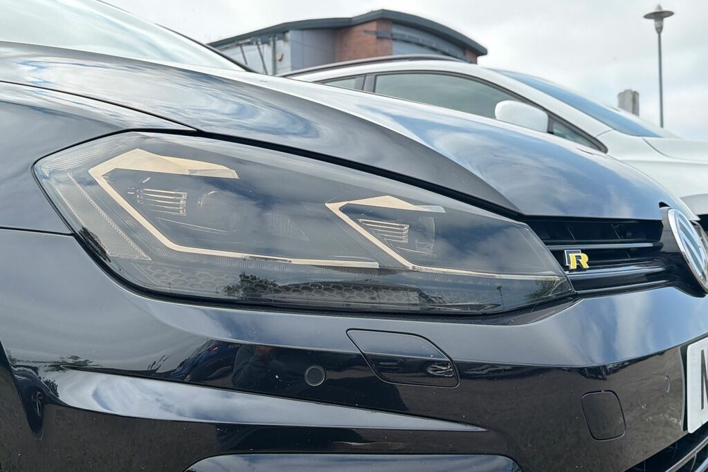 Volkswagen Golf Match Silver #18