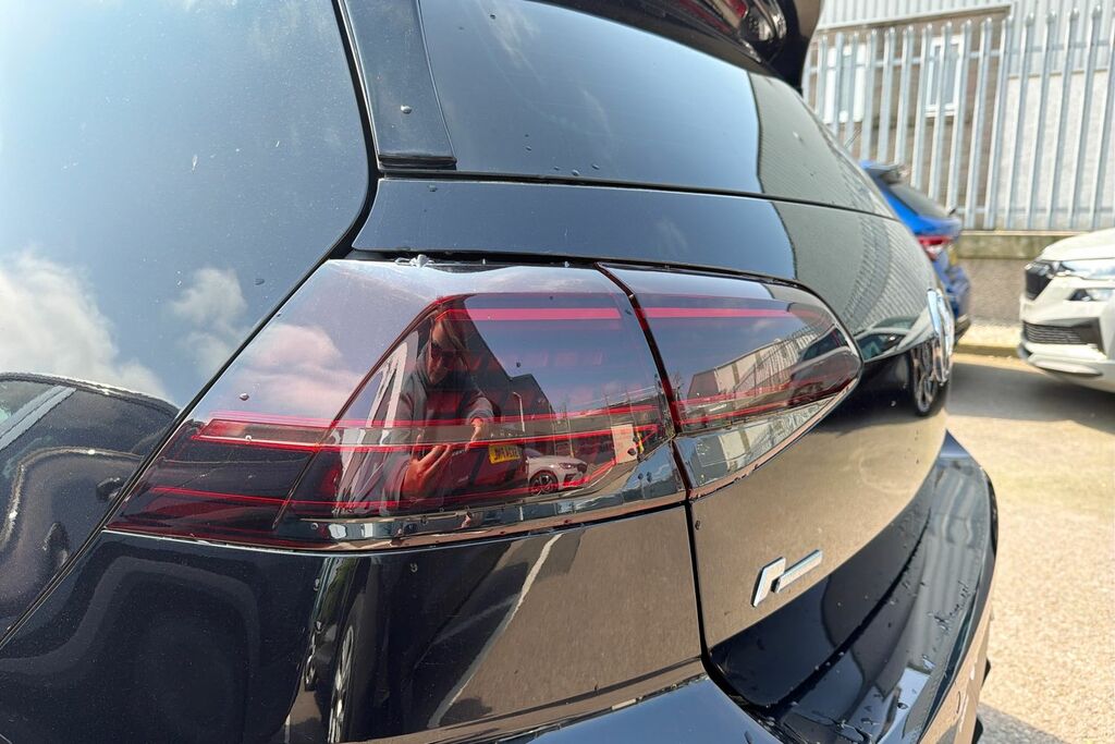 Volkswagen Golf Match Silver #19