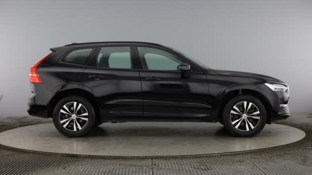 Volvo XC60 2.0 B5p Momentum Awd Geartronic Black #2