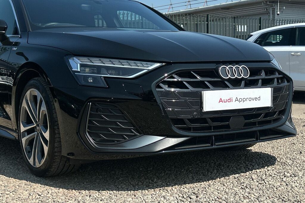 Audi A3 1.5 Tfsi E 204 S Line S Tronic Tech Pack White #31
