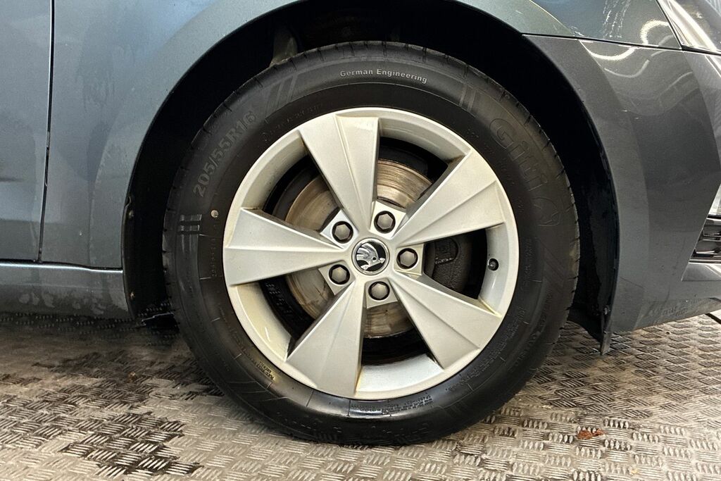 Skoda Octavia 1.0 Tsi Se Technology GL20GGK Grey #5