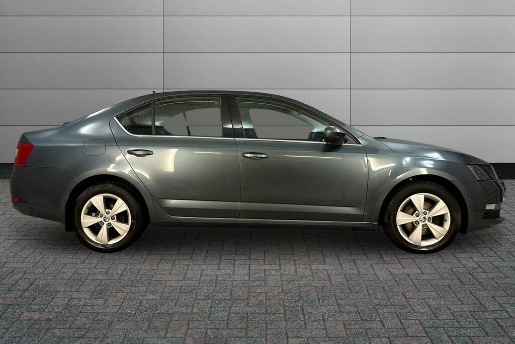 Skoda Octavia 1.0 Tsi Se Technology GL20GGK Grey #4