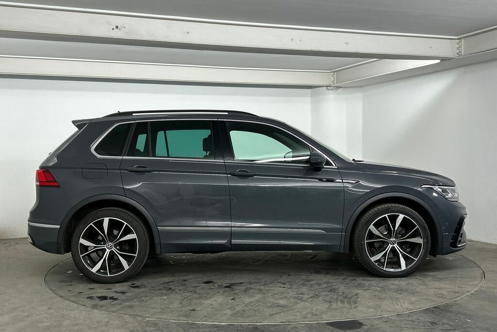 Volkswagen Tiguan 1.5 Tsi 150 R-line Dsg ST22UCR Grey #4