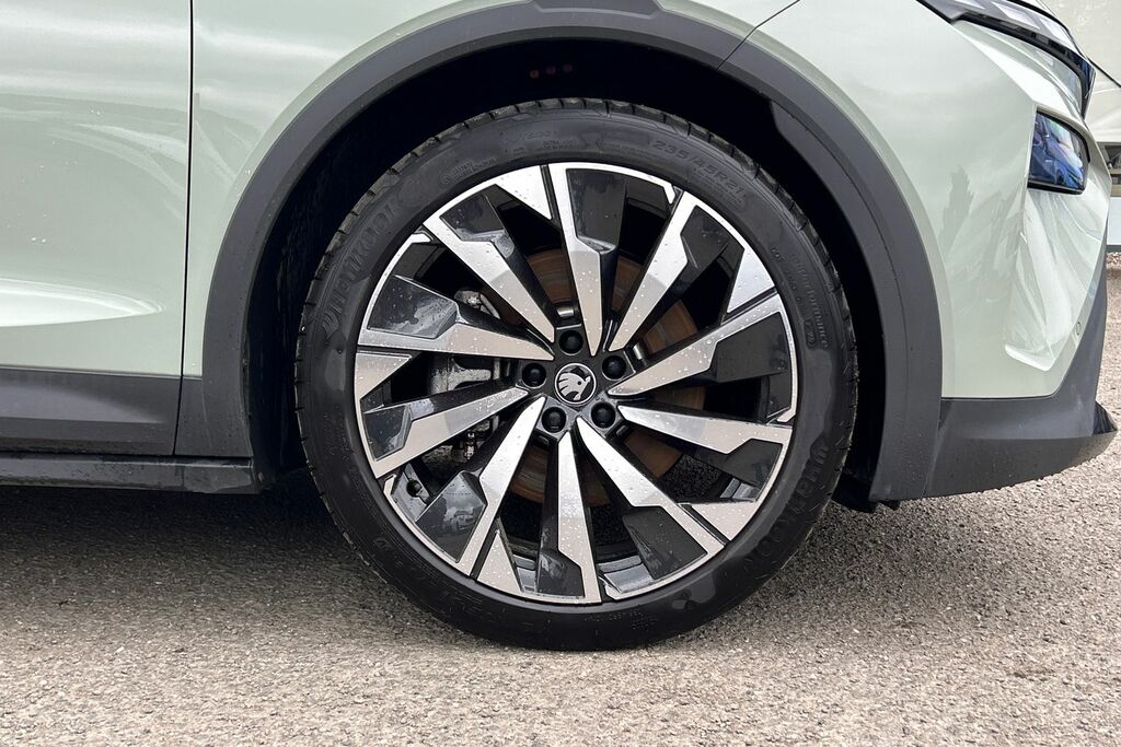 Skoda Elroq 210Kw 85 Sportline 82Kwh Green #5