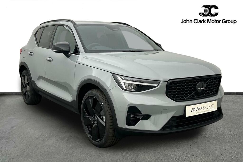 Volvo XC40 Black Edition Plus, B3 Mild Hybrid, Grey
