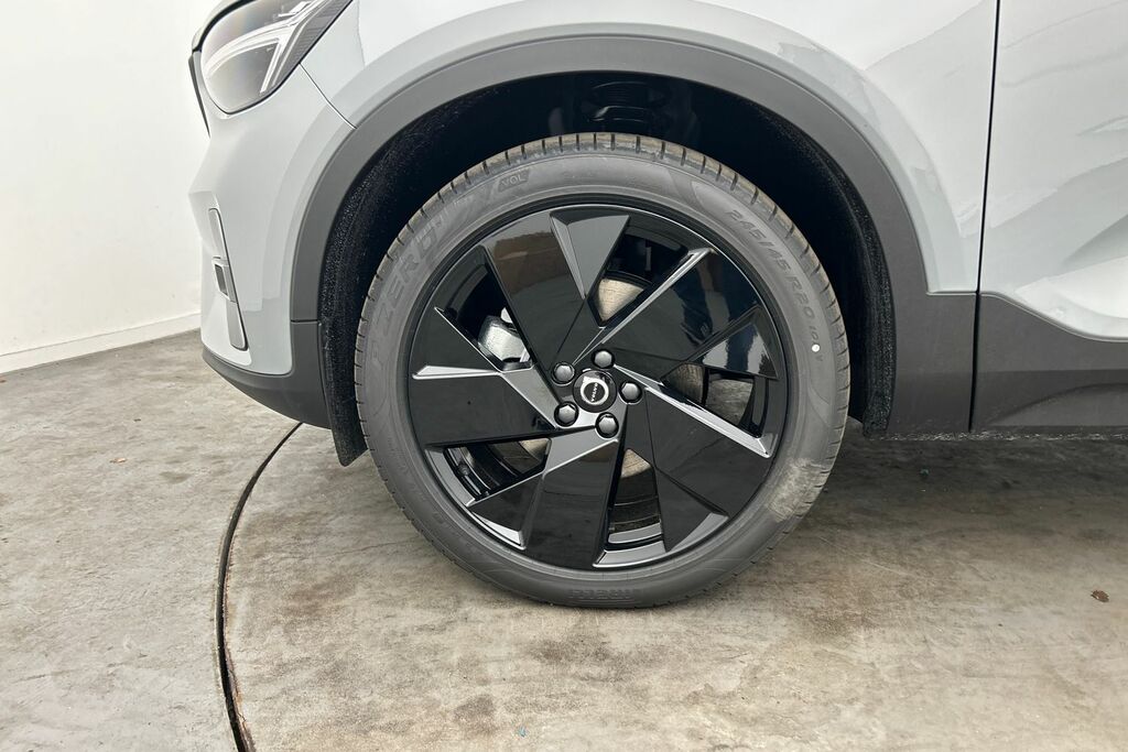 Volvo XC40 Black Edition Plus, B3 Mild Hybrid, SK26WYZ Grey #5