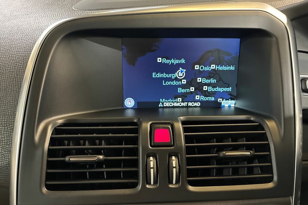 Volvo XC60 2.0 D4 R-design Red #20