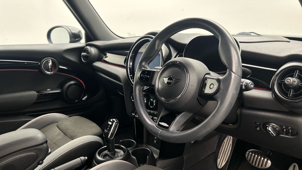 Mini Hatch 3-Door Cooper Sport SW22FCU Black #6