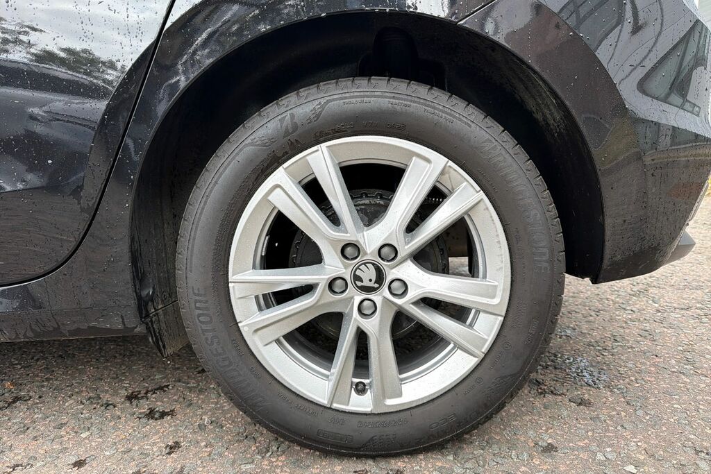 Skoda Fabia 1.0 Tsi 116 Se L Edition Dsg Black #5