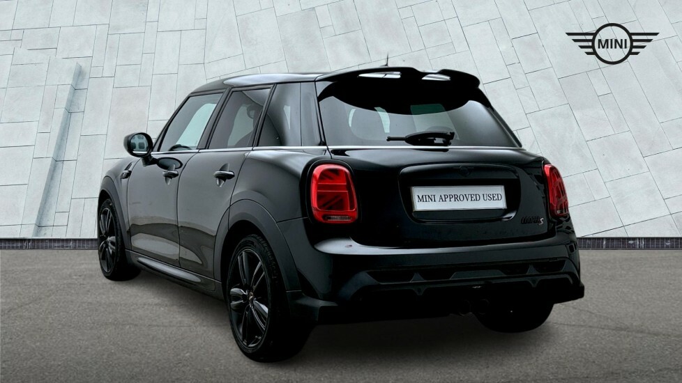 Mini Hatch 5-Door Cooper S Sport ST22LVU Black #2