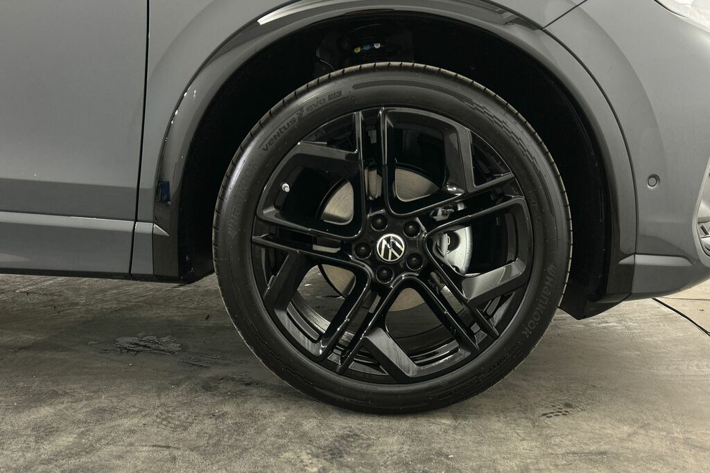 Volkswagen Tiguan 1.5 Etsi 150 Black Edition Dsg SW26DJY Grey #5