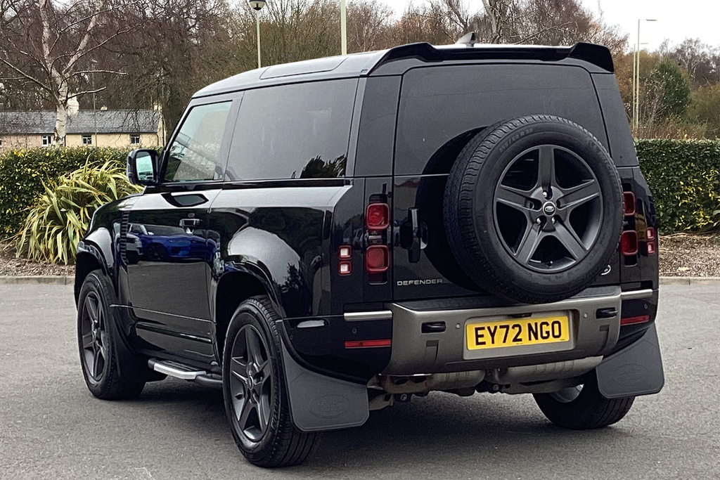 Land Rover Defender 90 D250 X-dynamic Se Black #2