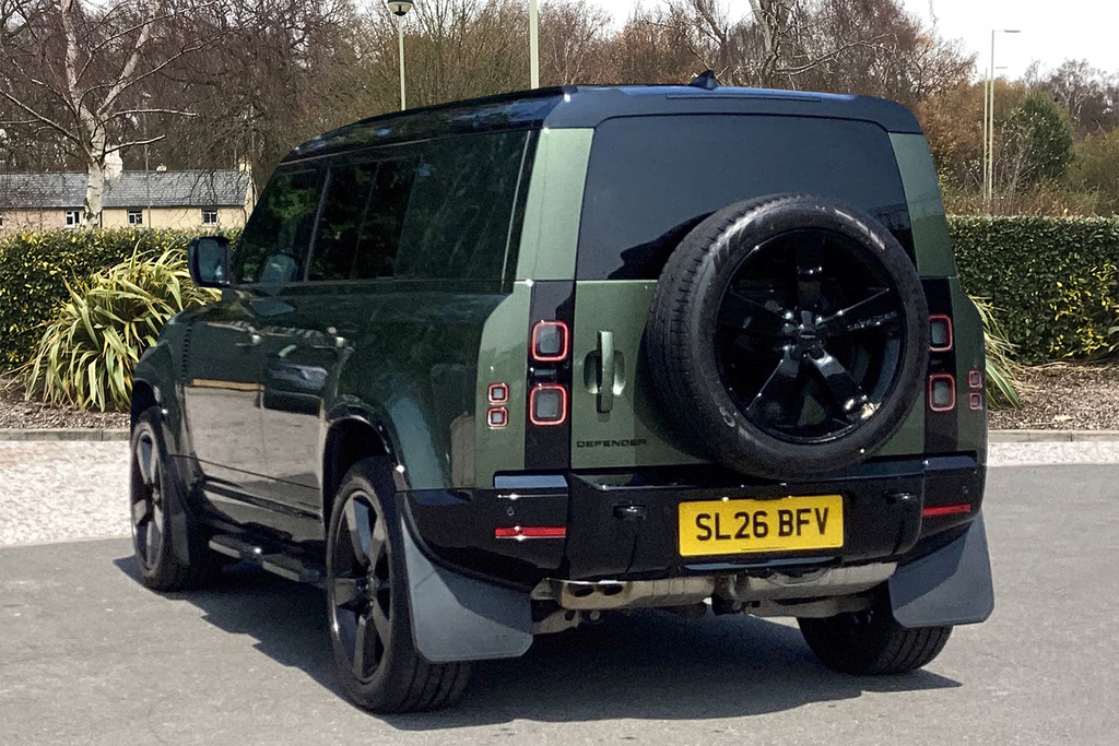 Land Rover Defender 110 D350 Hard Top X-dynamic Hse Green #2