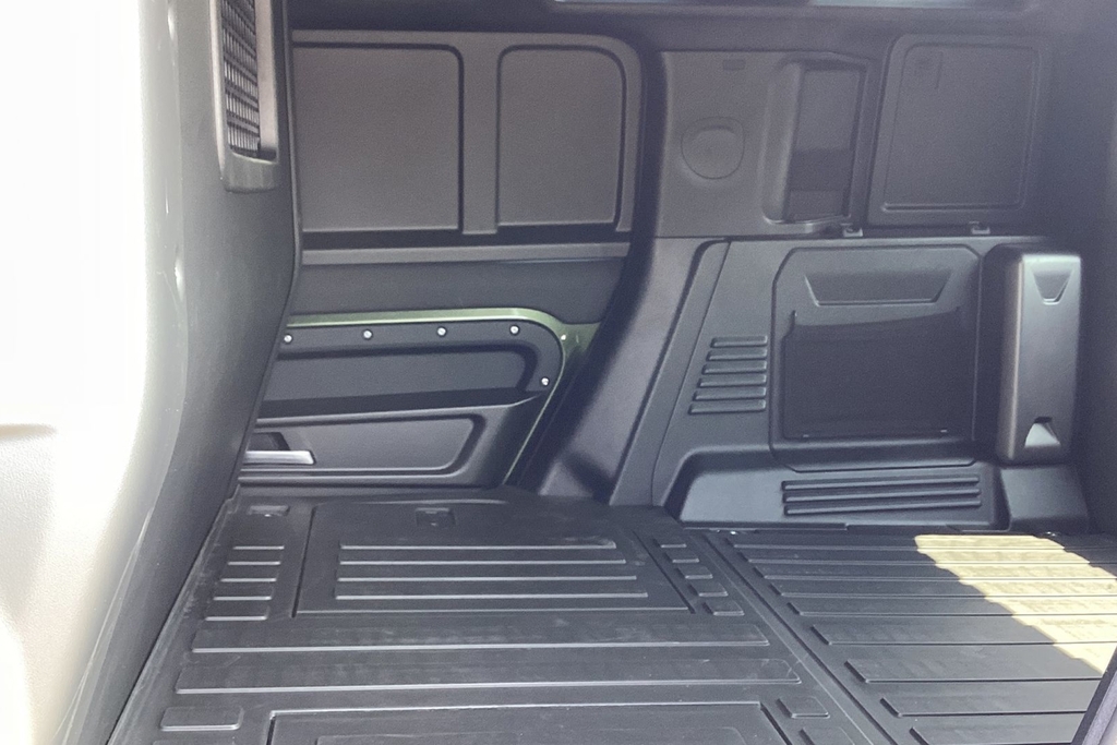 Land Rover Defender 110 D350 Hard Top X-dynamic Hse Green #4