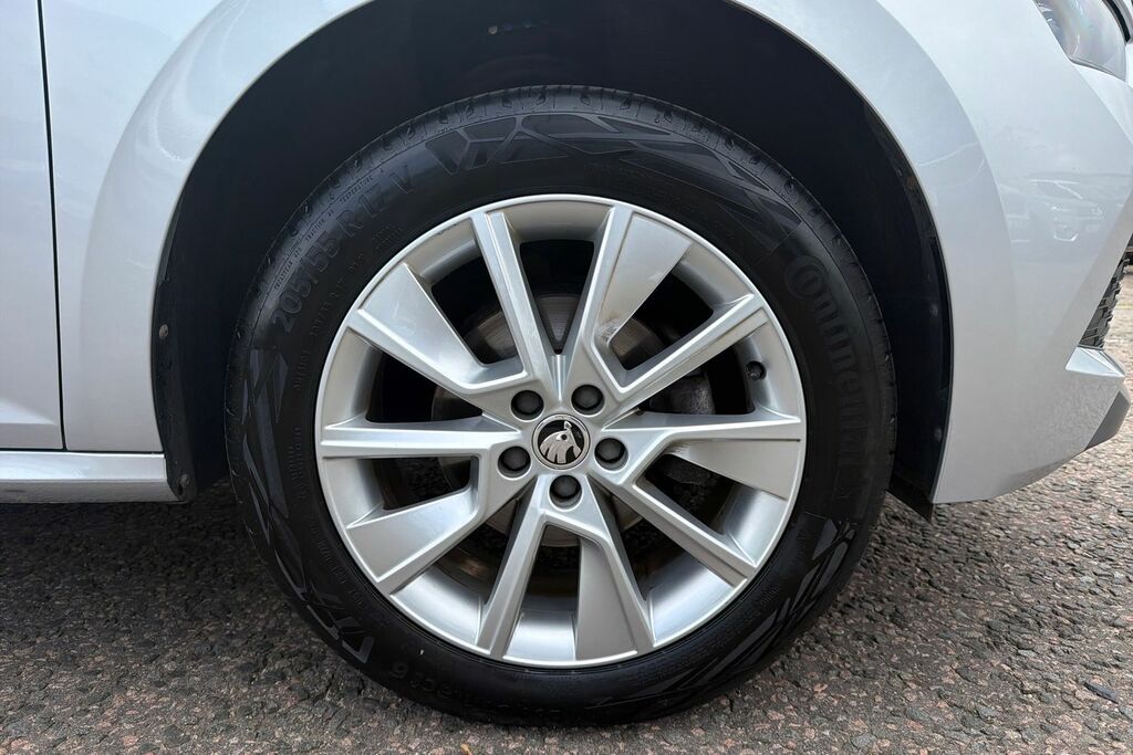 Skoda Kamiq 1.0 Tsi 110 Se Dsg Silver #5