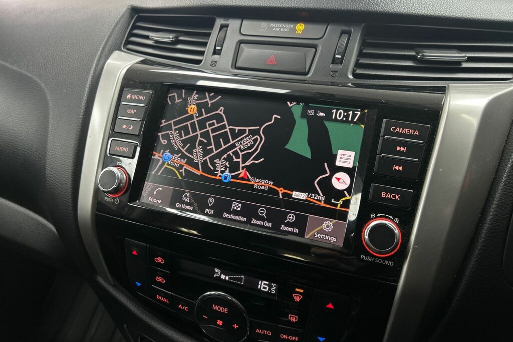 Nissan Navara Navara Tekna Dci Black #20
