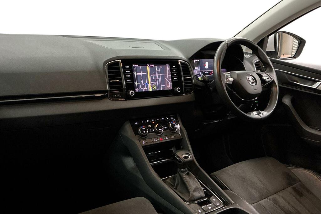 Skoda Karoq 1.5 Tsi Se L Dsg White #2