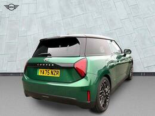 Mini Hatch E 40.7Kwh Exclusive YA75NZR Green #3