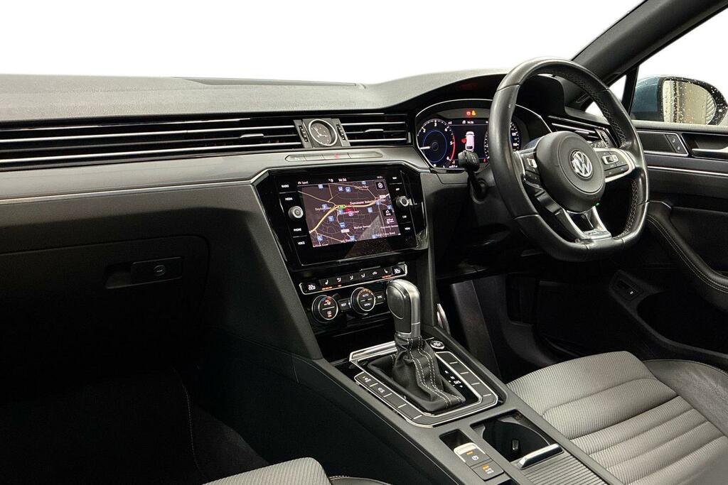 Volkswagen Passat 2.0 Tdi R-line Dsg Panoramic Roof 7 Speed Blue #2