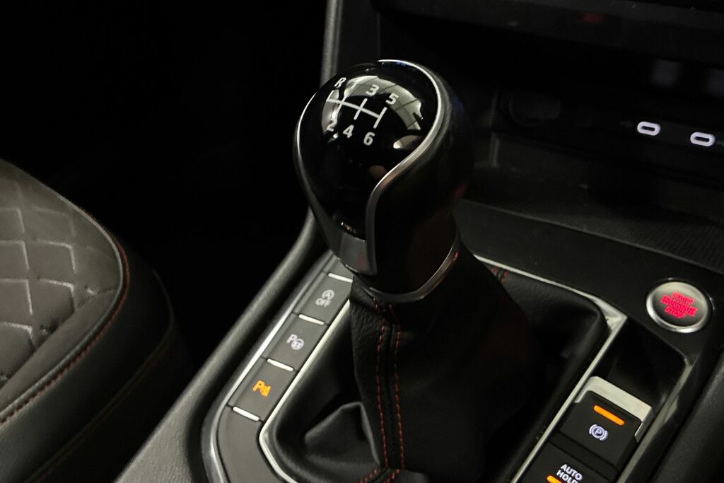 Seat Tarraco 1.5 Ecotsi Se Technology Dsg Black #25