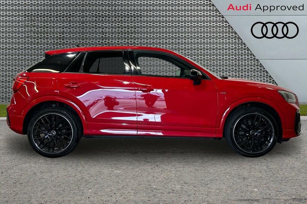 Audi Q2 Black Edition 30 Tfsi 116 Ps 6-Speed MT25YPL Red #4