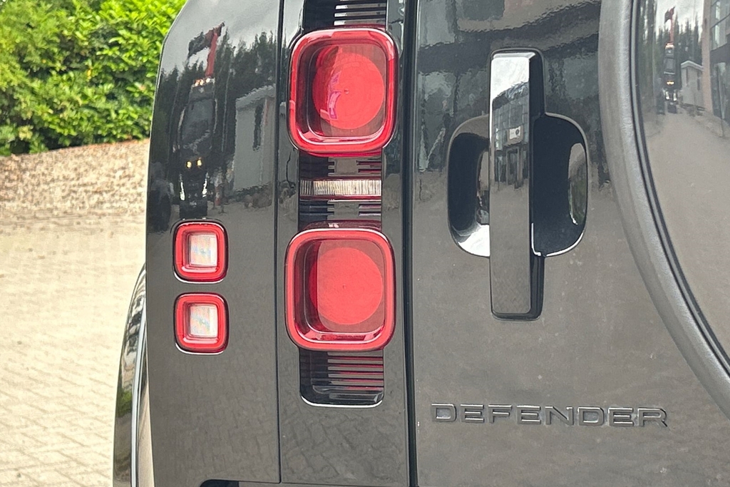 Land Rover Defender 90 X Grey #19