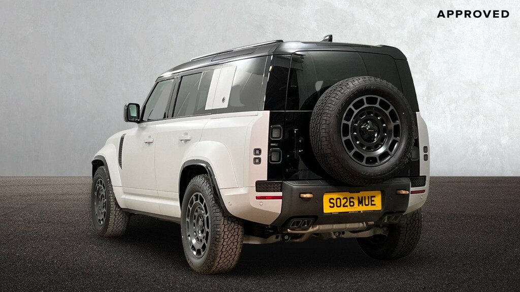 Land Rover Defender 110 P635 Octa Grey #3