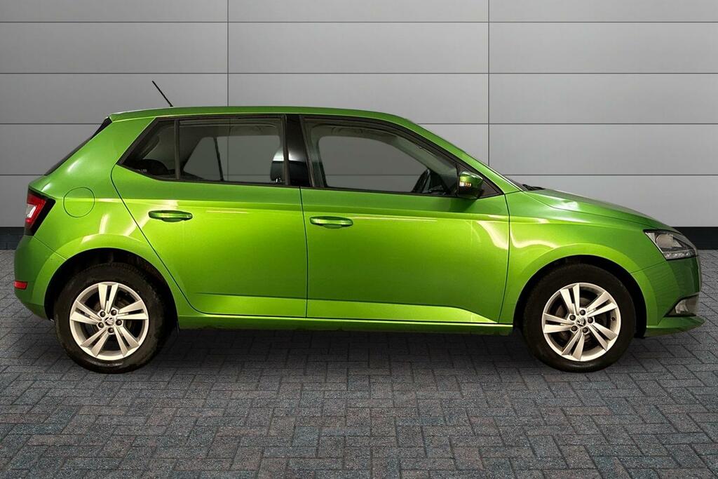 Skoda Fabia 1.0 Tsi Se Green #4