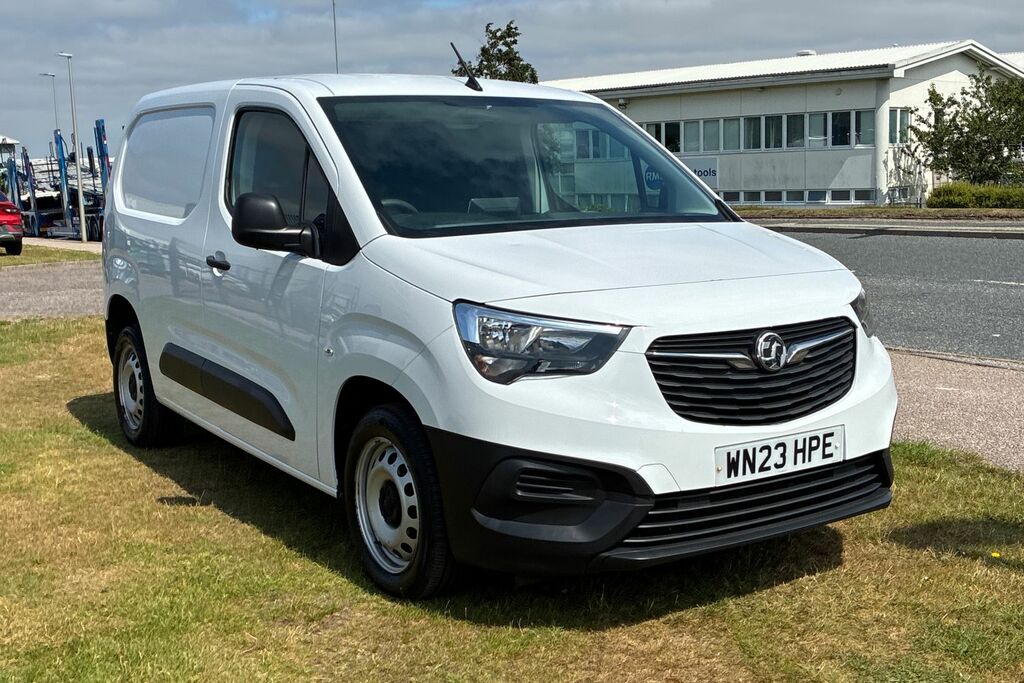 Vauxhall Combo 2300 1.5 Turbo D 100Ps H1 Prime Van White