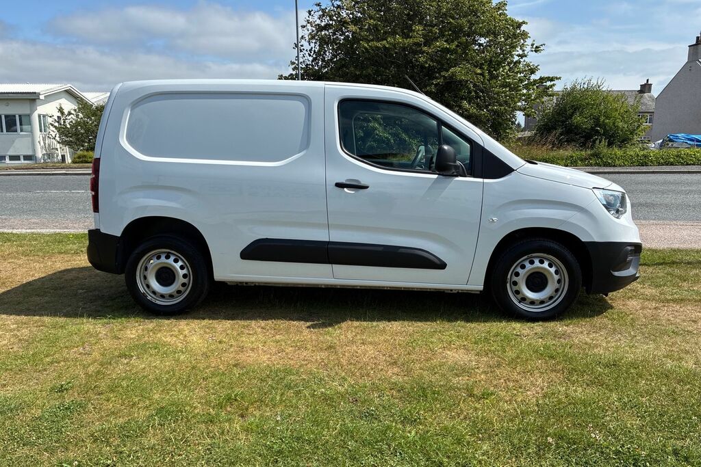 Vauxhall Combo 2300 1.5 Turbo D 100Ps H1 Prime Van White #4