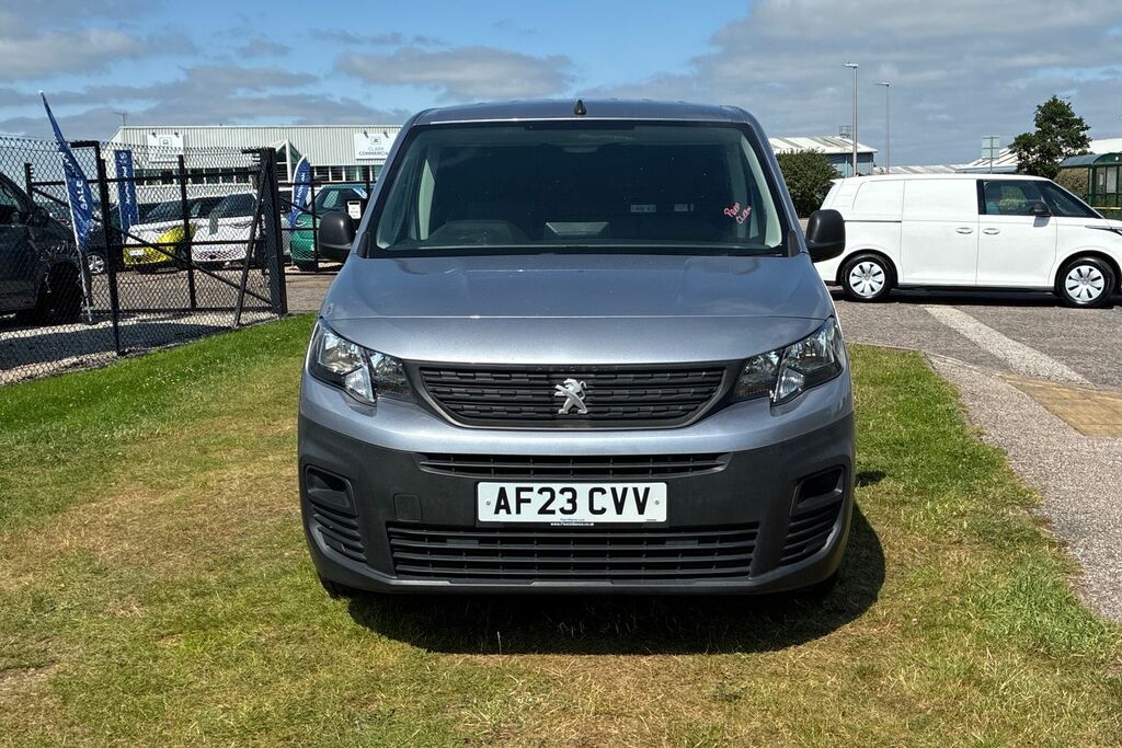 Peugeot Partner Mpv White #8