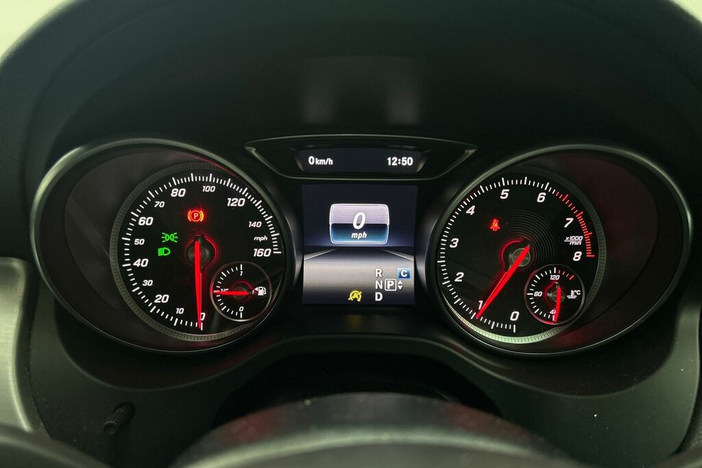 Mercedes-Benz GLA Class Amg Line Grey #10