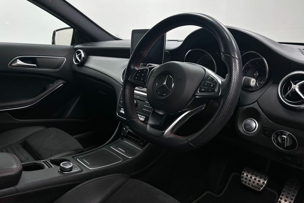 Mercedes-Benz GLA Class Amg Line Grey #7