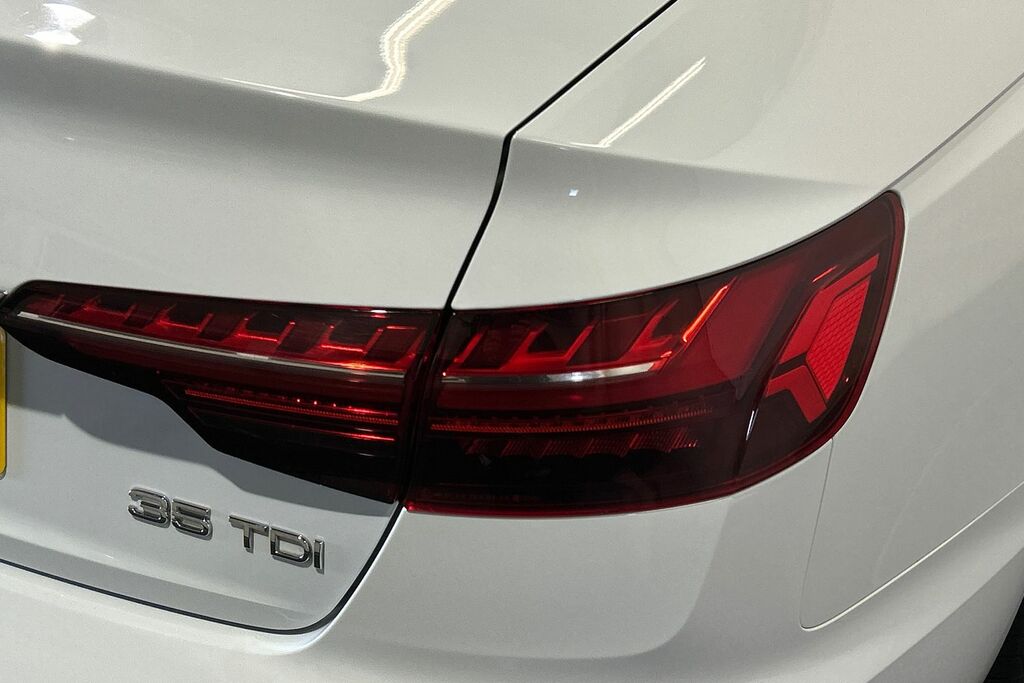 Audi A4 35 Tfsi Black Edition S Tronic White #19