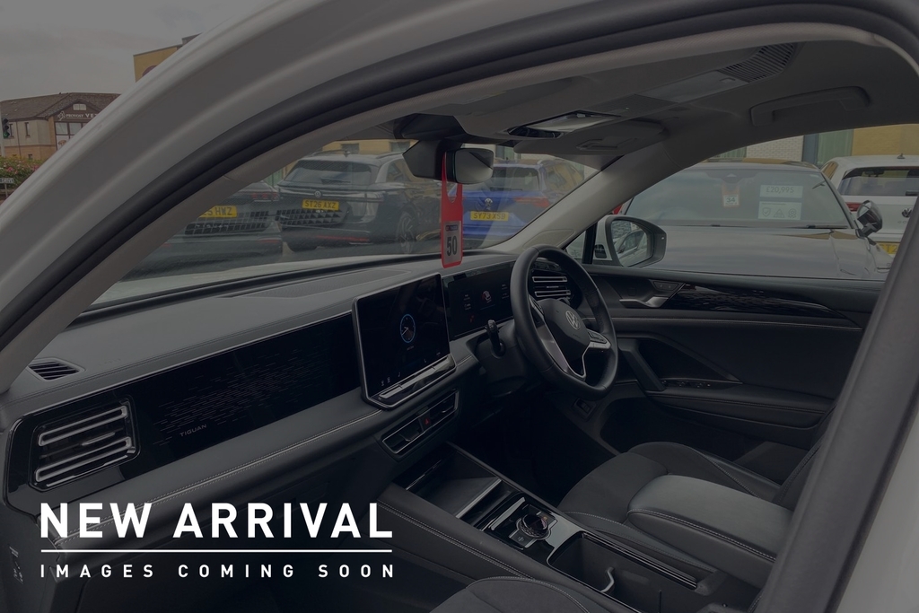 Volkswagen Tiguan Automatic White #2