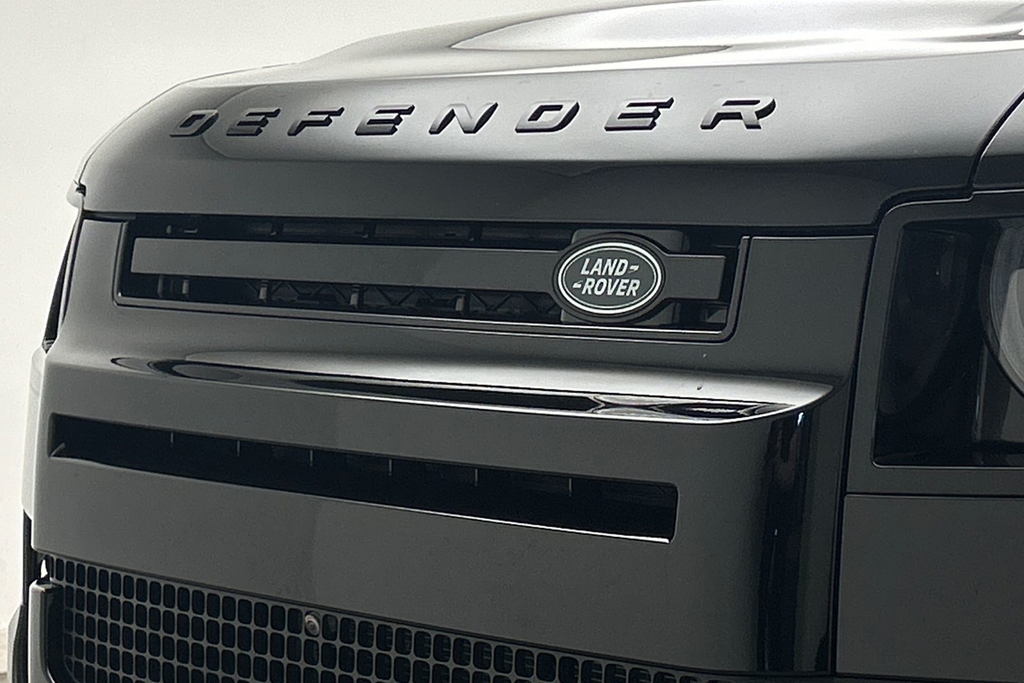 Land Rover Defender 3L X-dynamic Hse Black #43