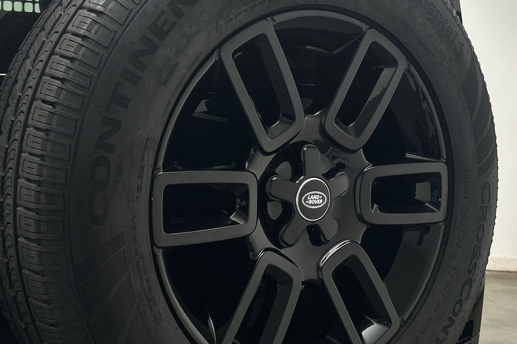 Land Rover Defender 3L X-dynamic Hse Black #44