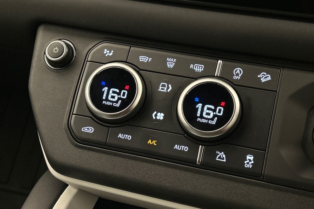 Land Rover Defender 3L X-dynamic Hse Black #22