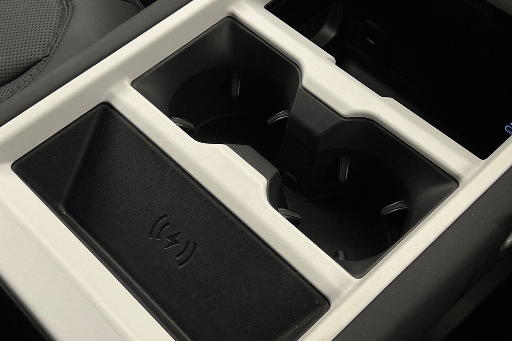 Land Rover Defender 3L X-dynamic Hse Black #31
