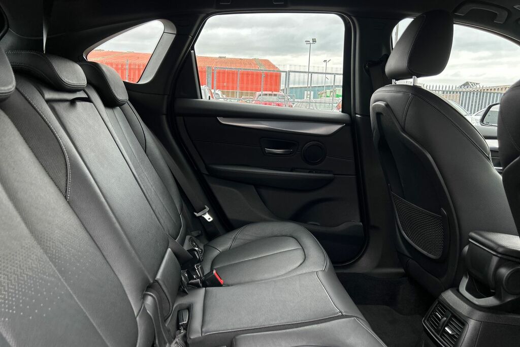 BMW 2 Series 220I M Sport Nav Step White #17