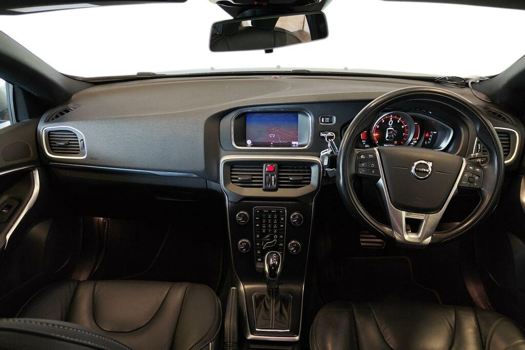 Volvo V40 T3 152 R Design Pro Geartronic Silver #6